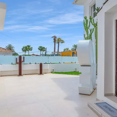 Villa Banus - Luxury 6 Bed *