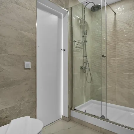 Banus - Luxury 6 Bed *